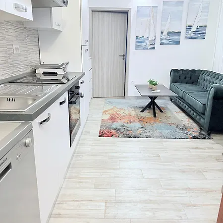 Sunshine Barbici Apartment *